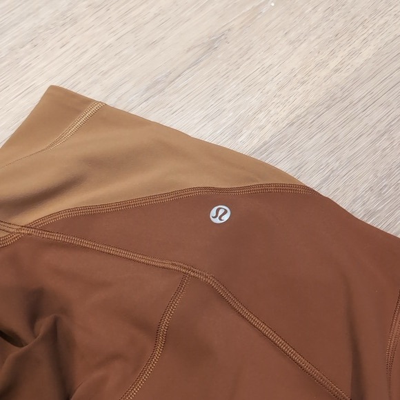 Lululemon Nulu  Colour Block High Rise tight Size 6 - Picture 6 of 7